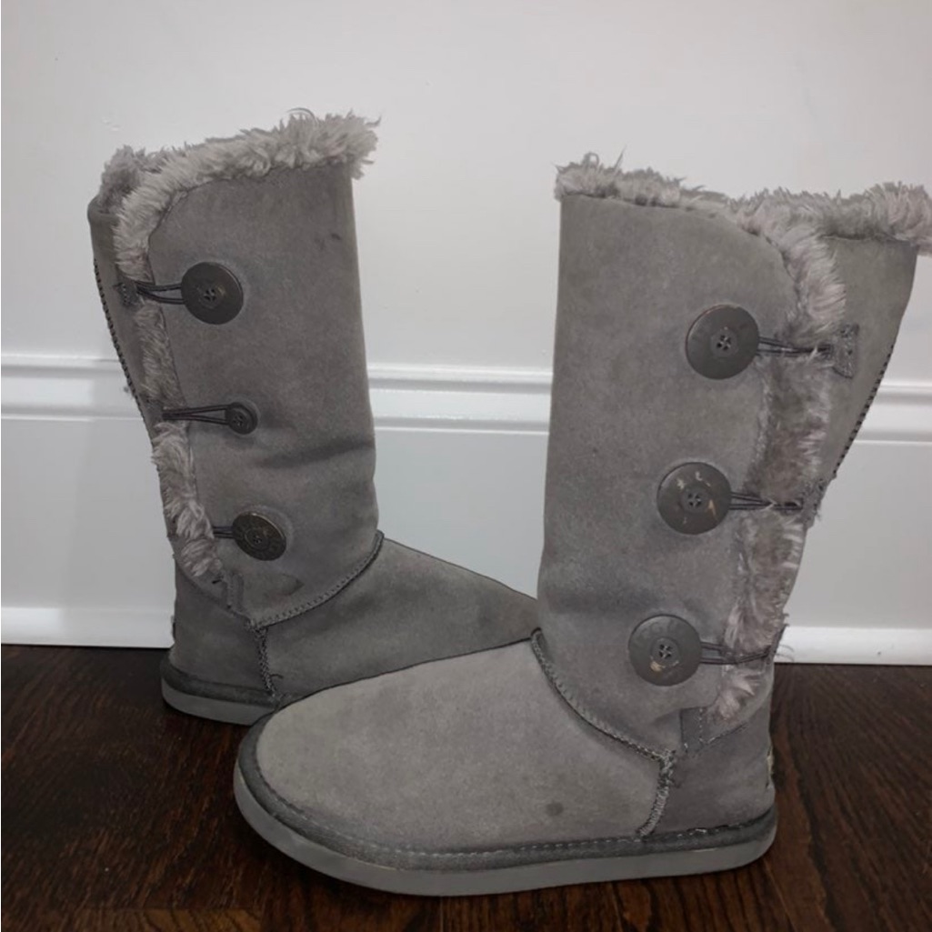 Triple Bailey Button Uggs